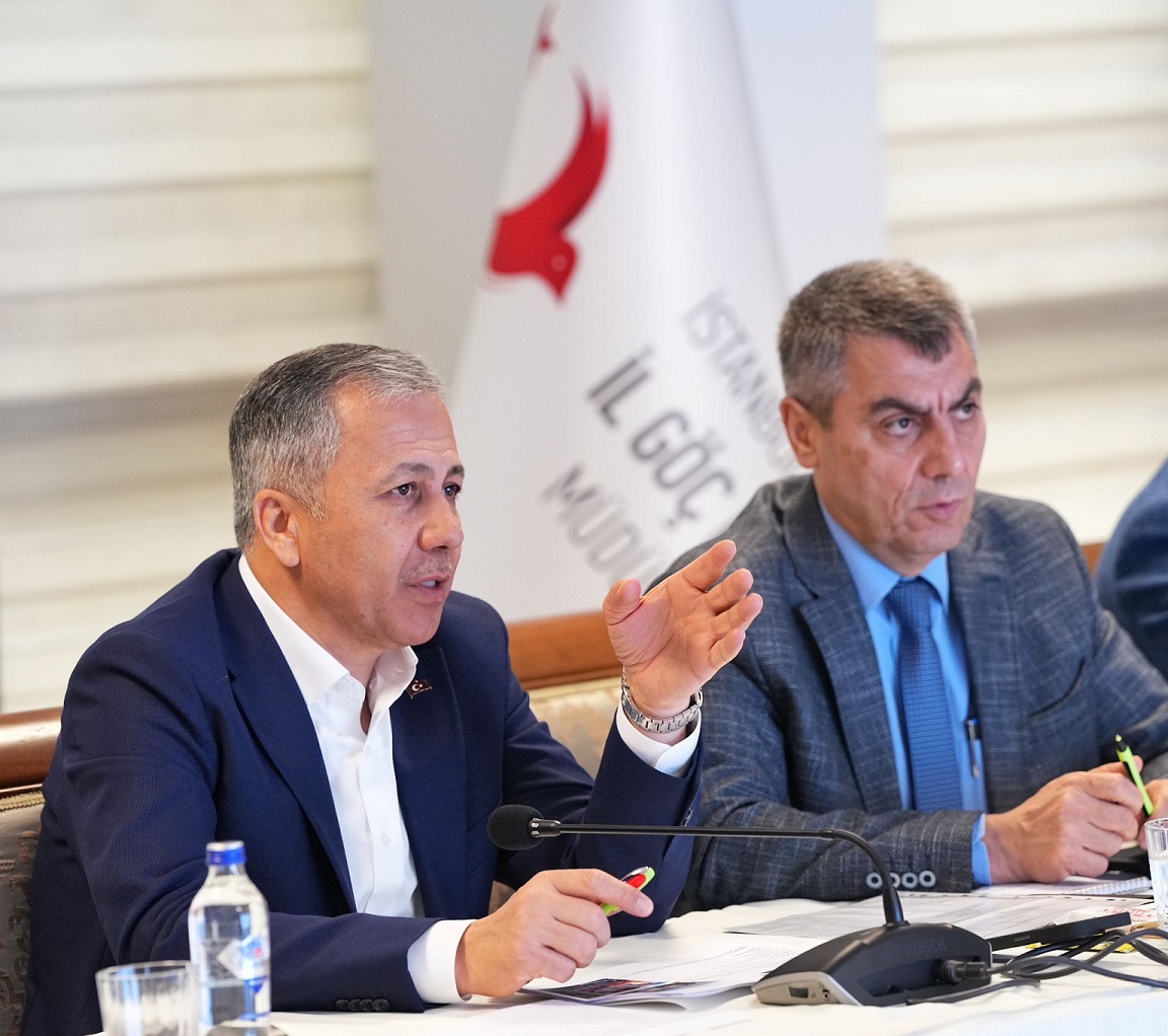 İçişleri Bakanı Ali YERLİKAYA Başkanlığında Göç ve Güvenlik Değerlendirme Toplantısı Gerçekleştirildi