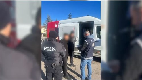  “Kalkan-36” Operasyonlarında 52 Göçmen Kaçakçısı, 656 Düzensiz Göçmen Yakalandı